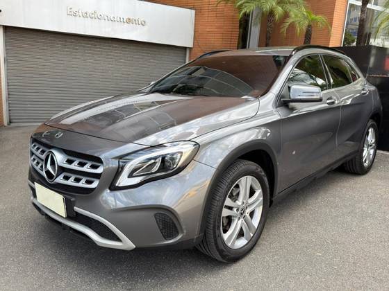 MERCEDES-BENZ GLA 200 1.6 CGI FLEX STYLE 7G-DCT